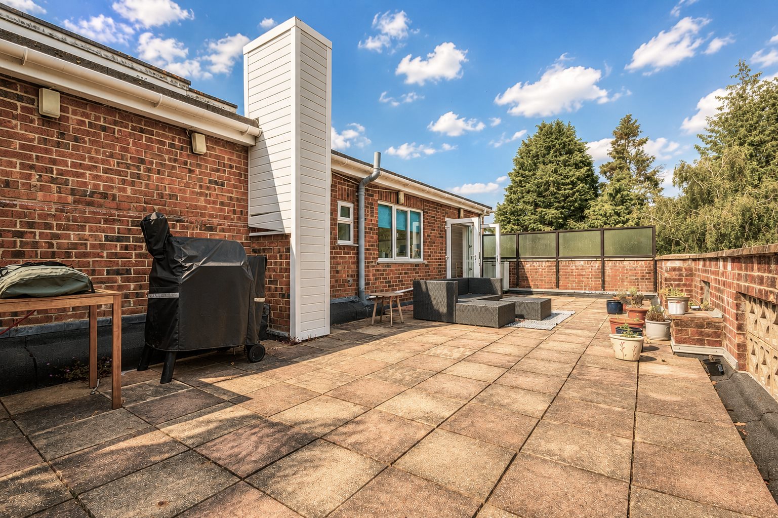 1 bed flat to rent in The Avenue, Branksome Park, BH13 1