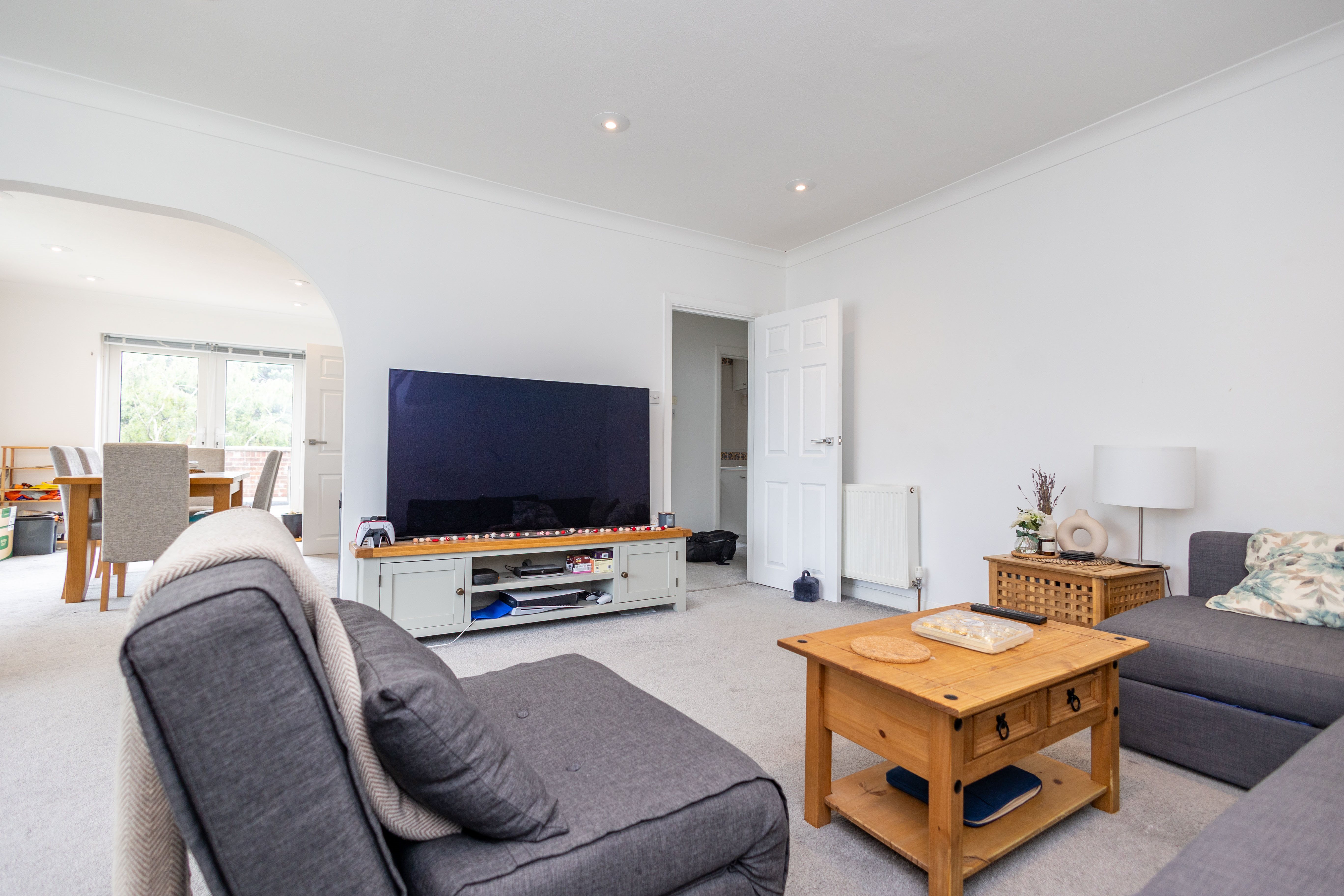 1 bed flat to rent in The Avenue, Branksome Park, BH13  - Property Image 3
