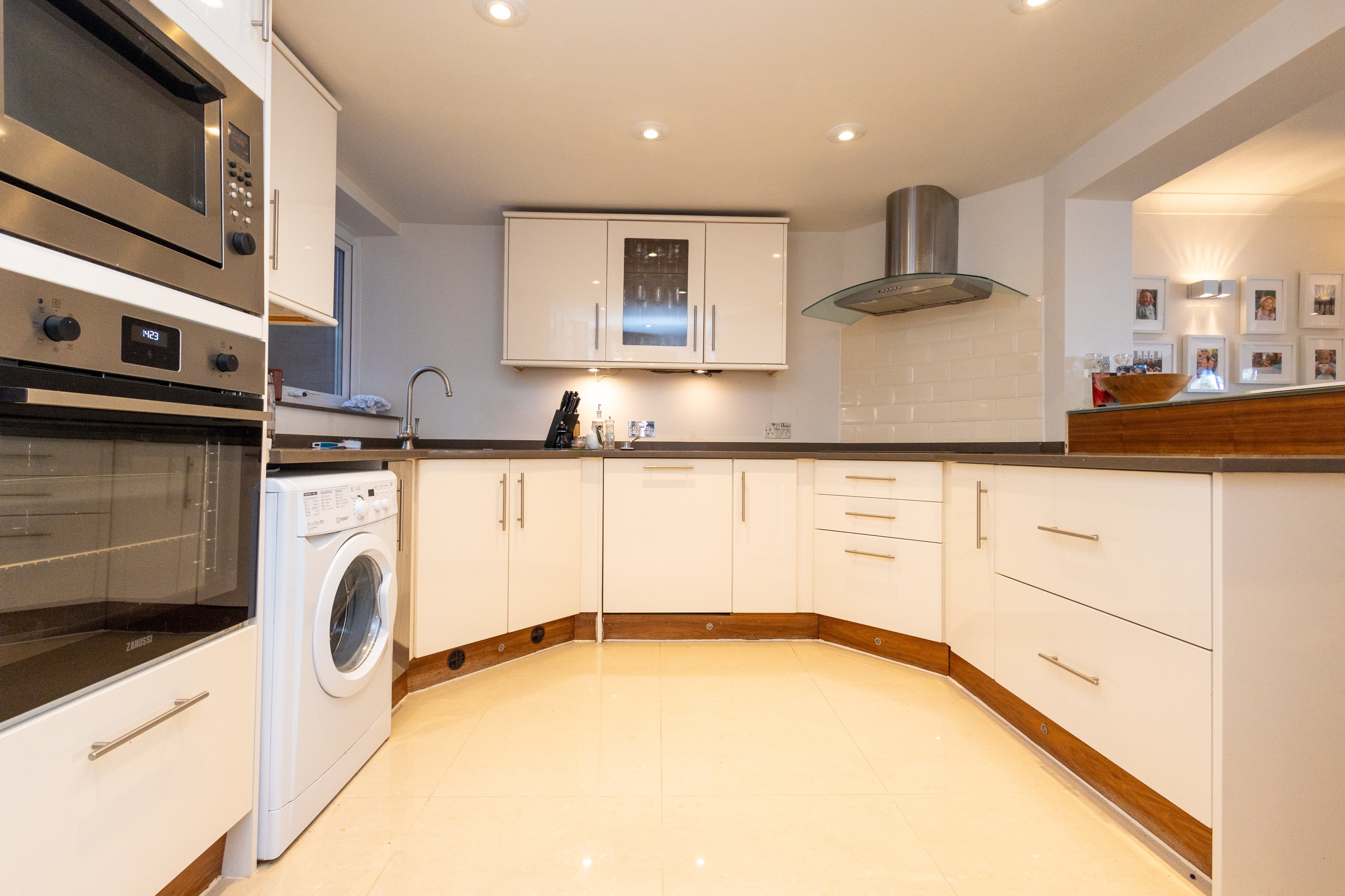 3 bed apartment to rent in Harbour Watch, 391 Sandbanks Road, BH14  - Property Image 4