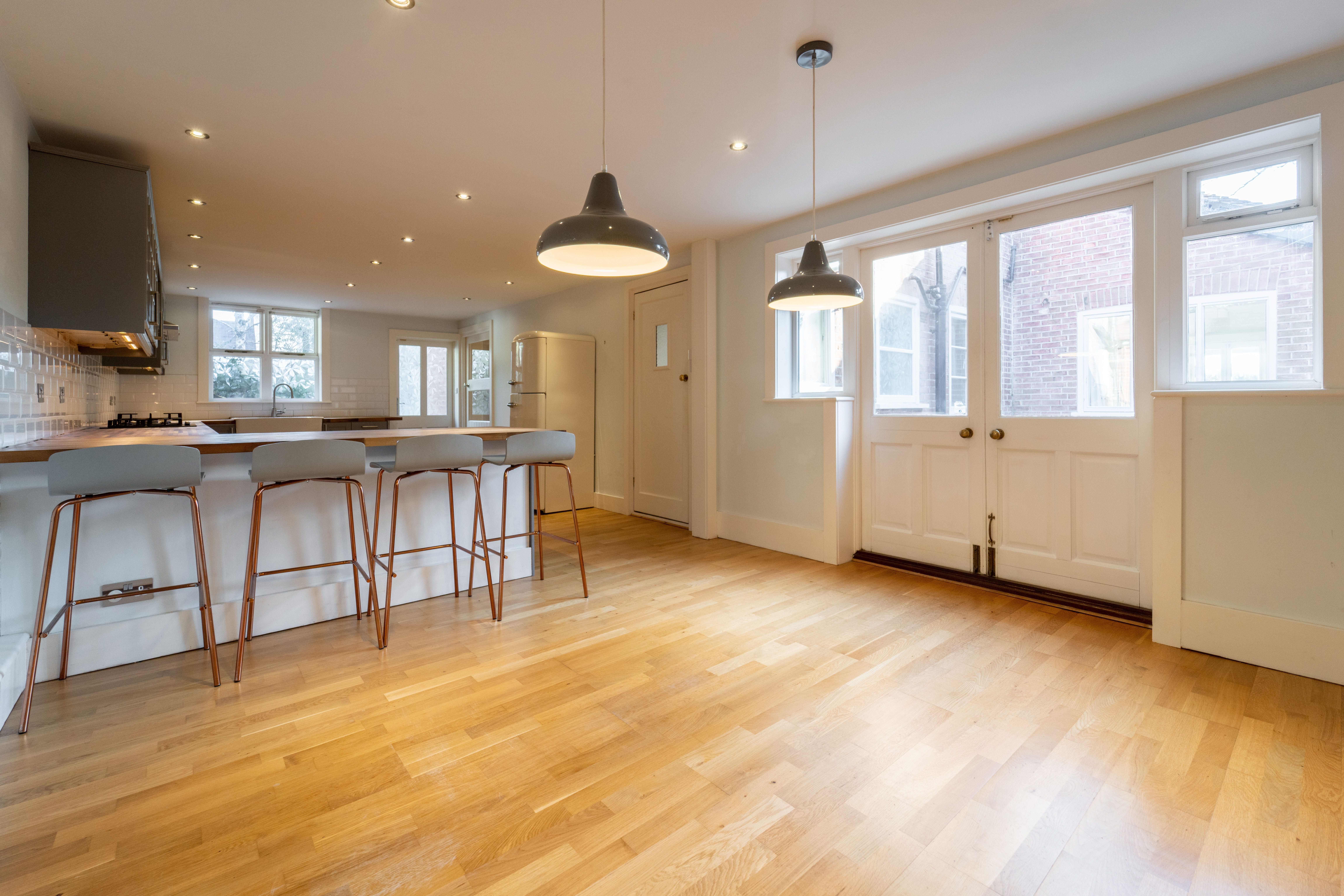 4 bed flat to rent in Glengariff Road, Lower Parkstone, BH14 4