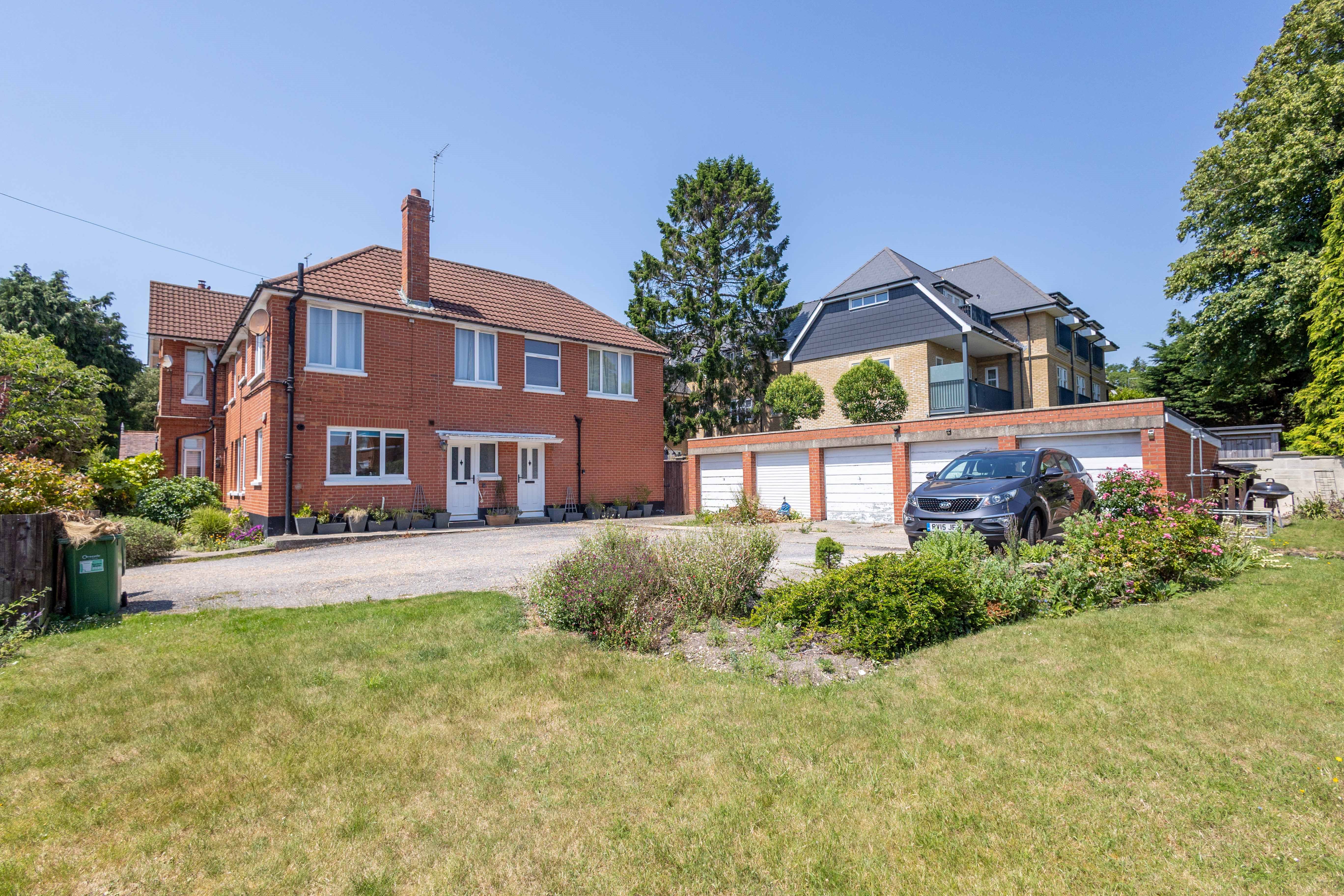 3 bed apartment to rent in Tower Road, Branksome Park, BH13 10