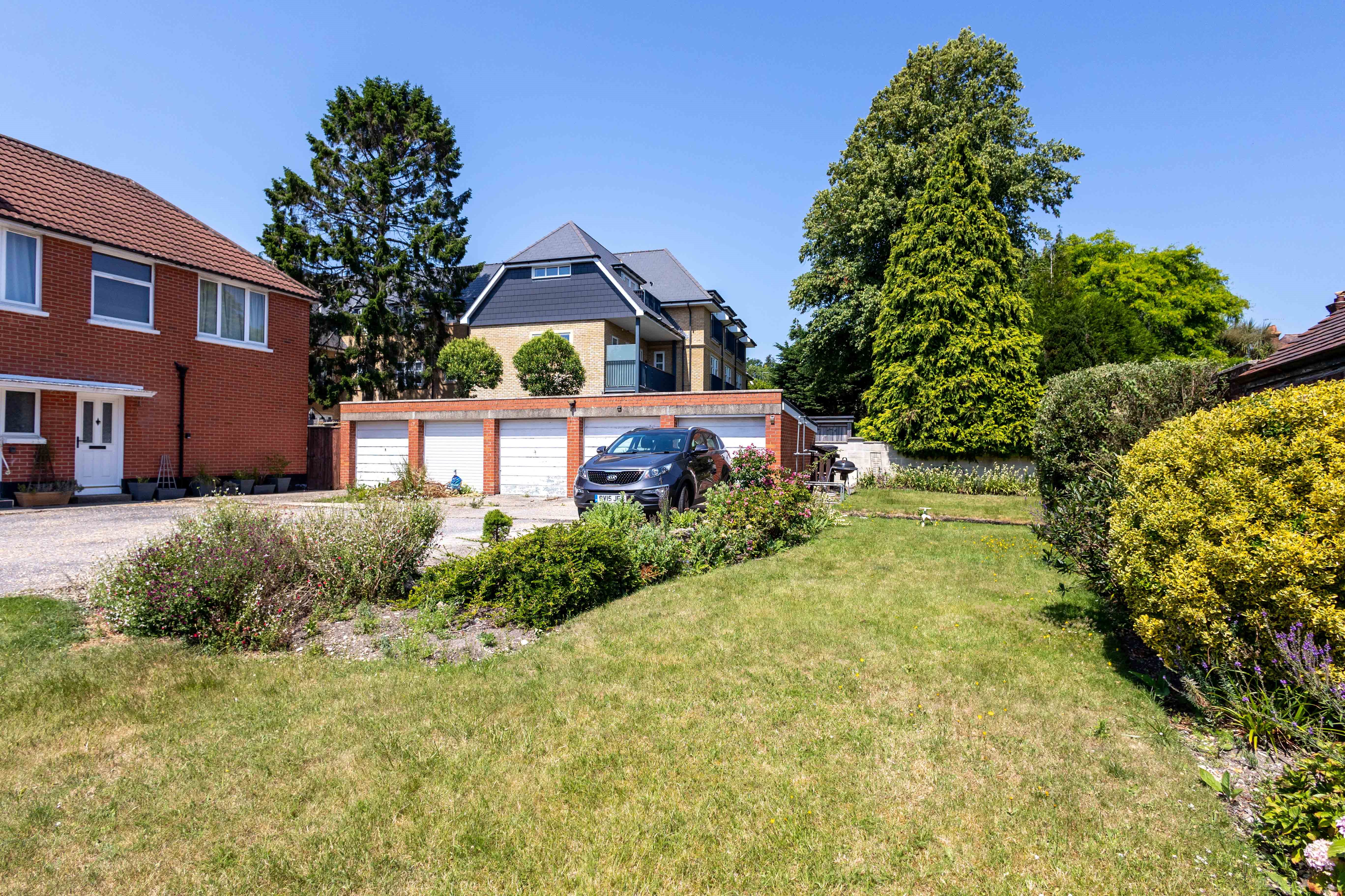 3 bed apartment to rent in Tower Road, Branksome Park, BH13 12