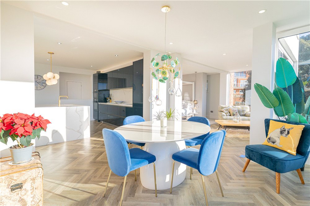 4 bed ground floor flat for sale in Chaddesley Glen, Canford Cliffs, BH13 3