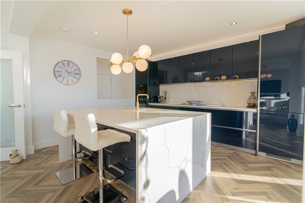 4 bed ground floor flat for sale in Chaddesley Glen, Canford Cliffs, BH13 5