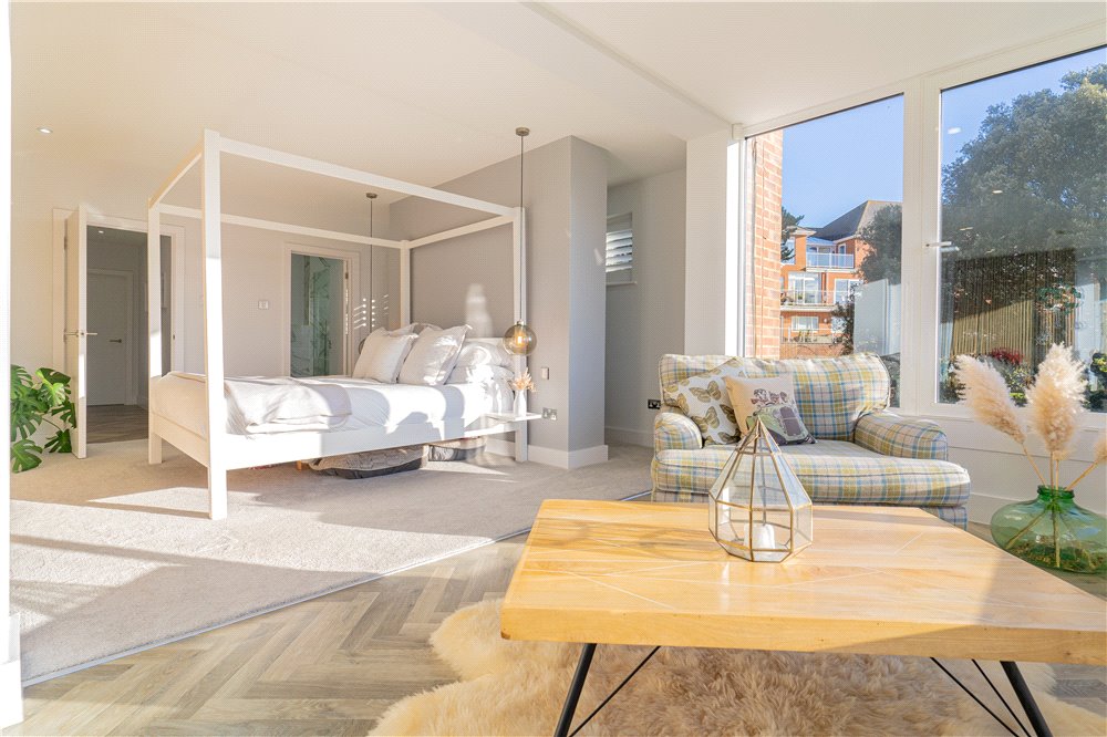 4 bed ground floor flat for sale in Chaddesley Glen, Canford Cliffs, BH13 9