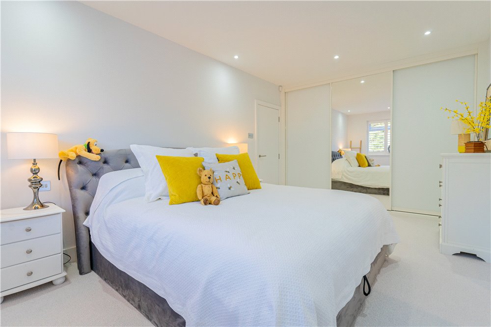 4 bed ground floor flat for sale in Chaddesley Glen, Canford Cliffs, BH13 15