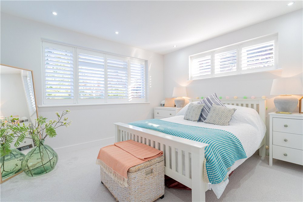 4 bed ground floor flat for sale in Chaddesley Glen, Canford Cliffs, BH13 16