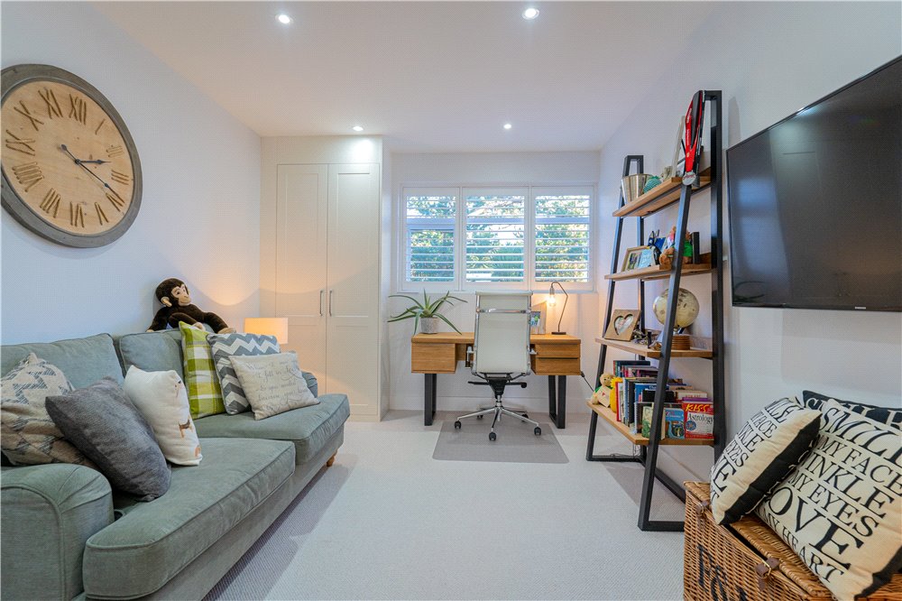 4 bed ground floor flat for sale in Chaddesley Glen, Canford Cliffs, BH13 18