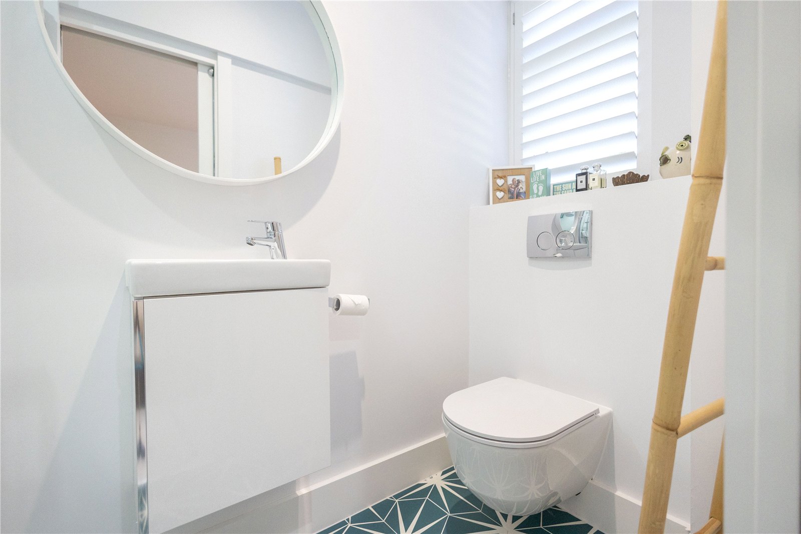 4 bed ground floor flat for sale in Chaddesley Glen, Canford Cliffs, Poole, BH13 31