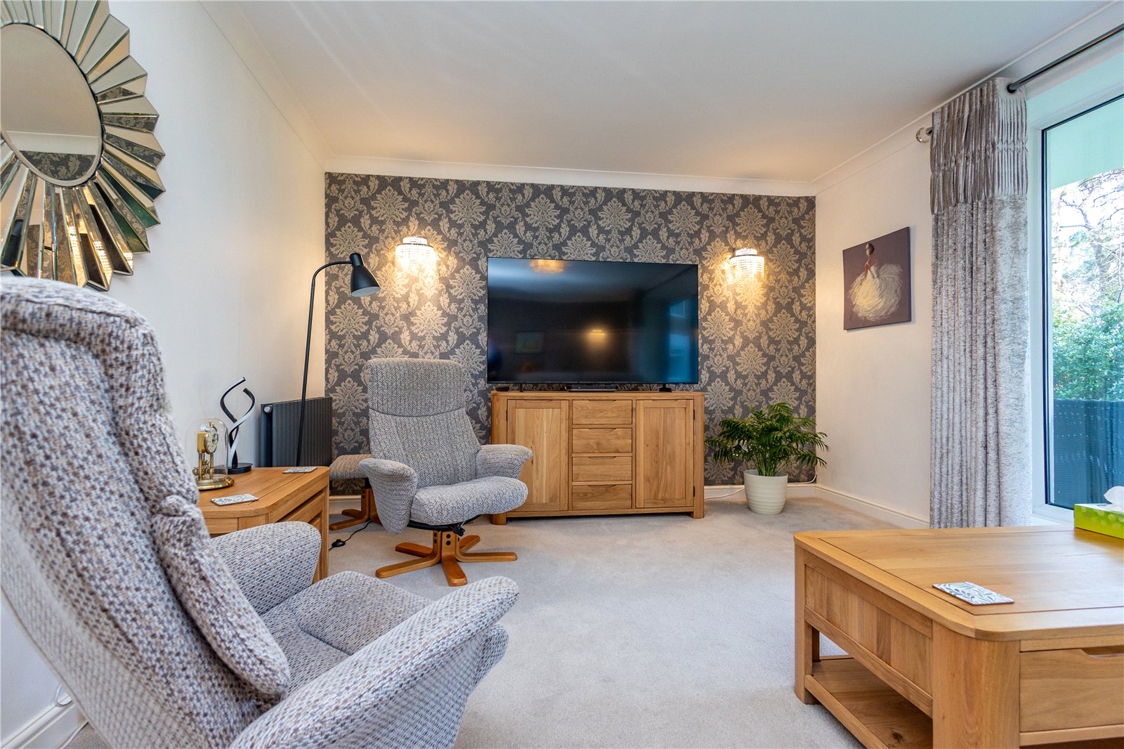 2 bed ground floor flat for sale in Western Road, Canford Cliffs, BH13  - Property Image 5