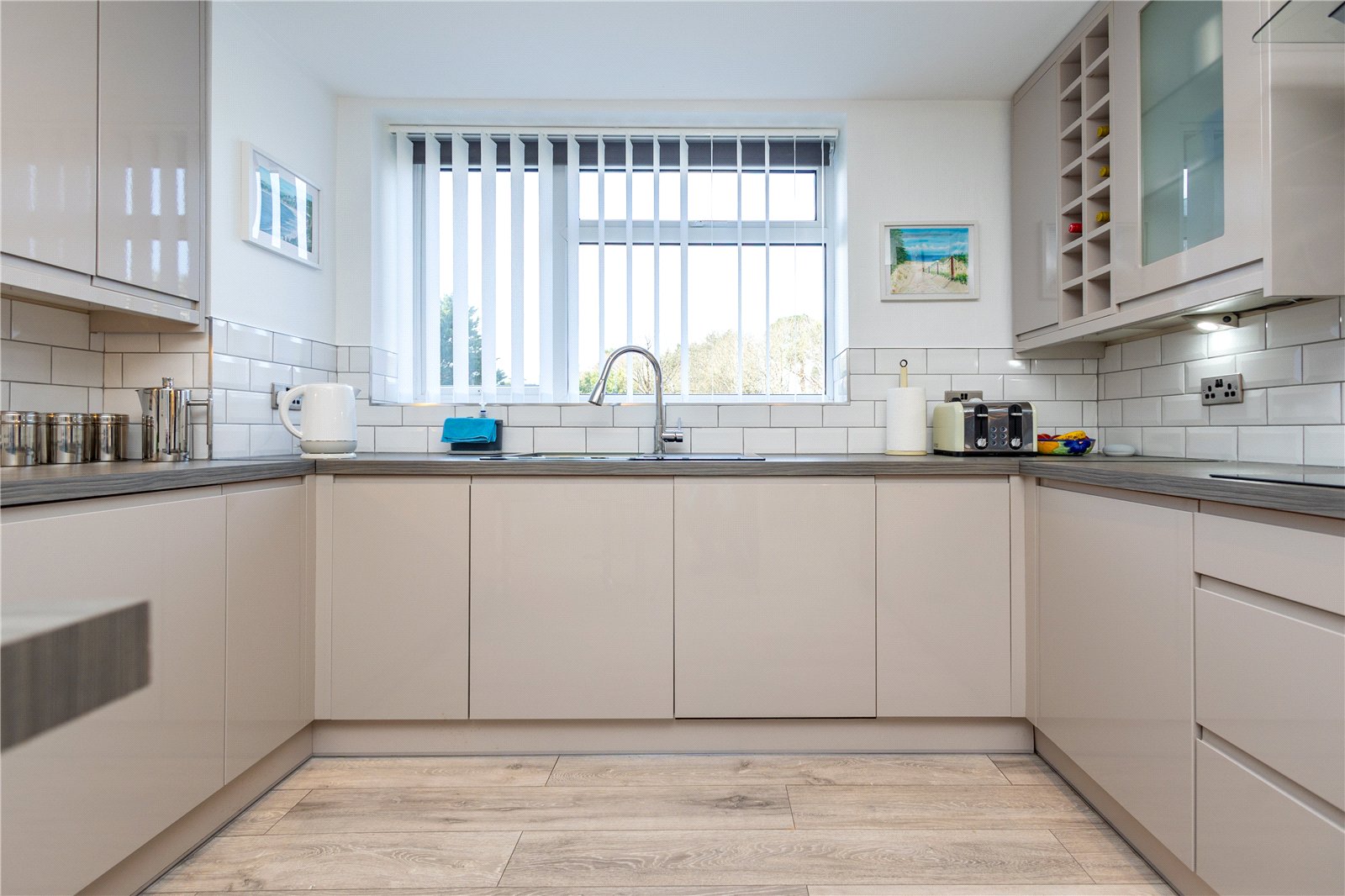 2 bed ground floor flat for sale in Western Road, Canford Cliffs, BH13 8