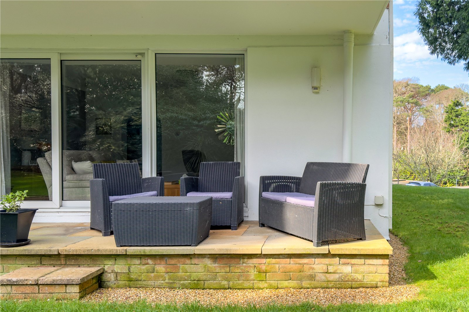2 bed ground floor flat for sale in Western Road, Canford Cliffs, BH13 5