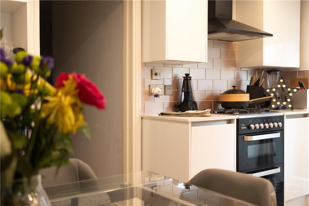 2 bed ground floor flat for sale in Pottery Road, Whitecliff, BH14  - Property Image 5