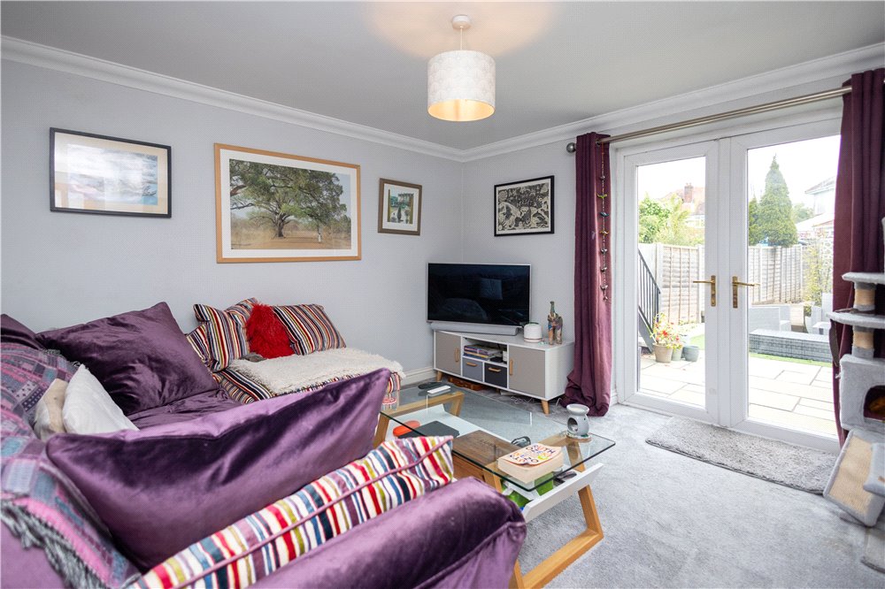 2 bed ground floor flat for sale in Pottery Road, Whitecliff, BH14 5