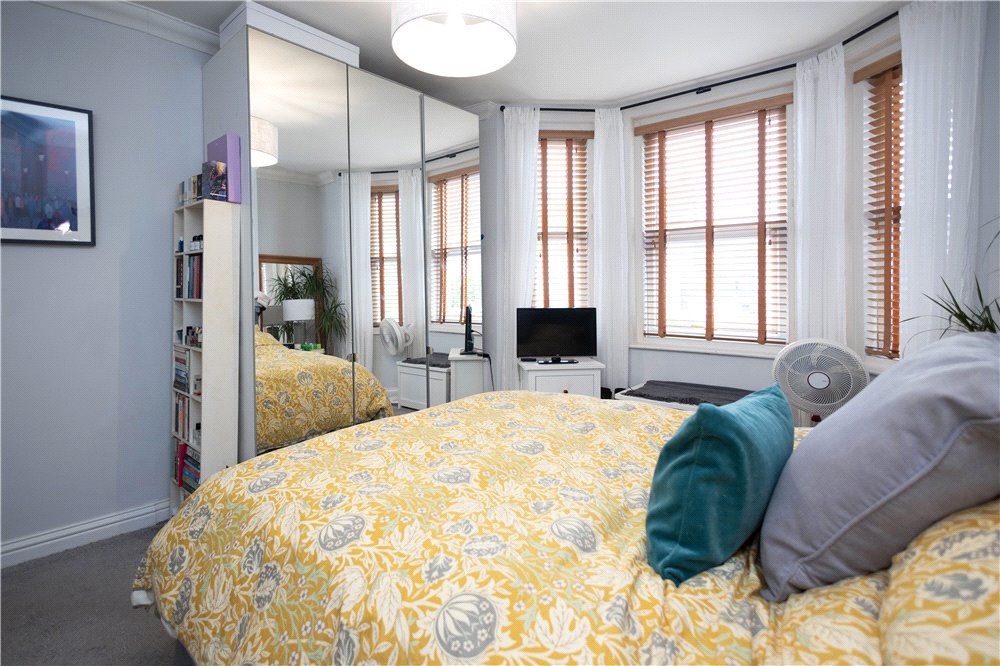 2 bed ground floor flat for sale in Pottery Road, Whitecliff, BH14 10