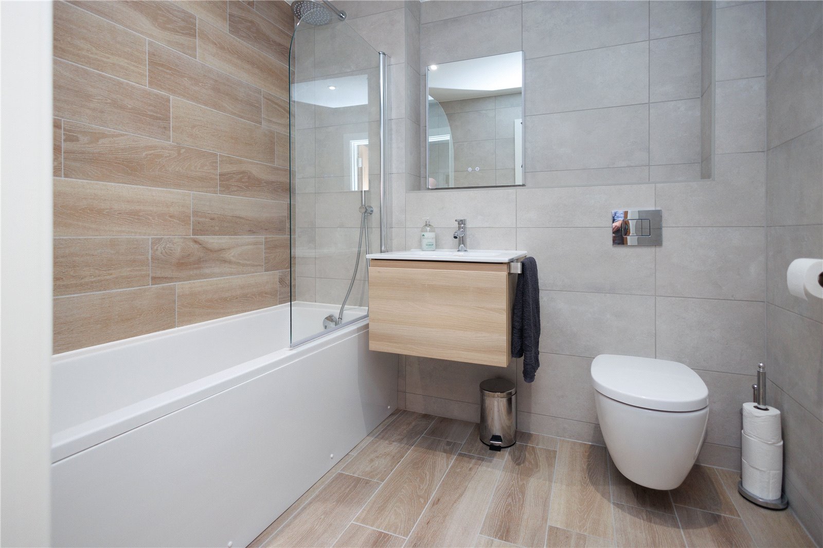 2 bed ground floor flat for sale in Haven Road, Canford Cliffs, BH13 13