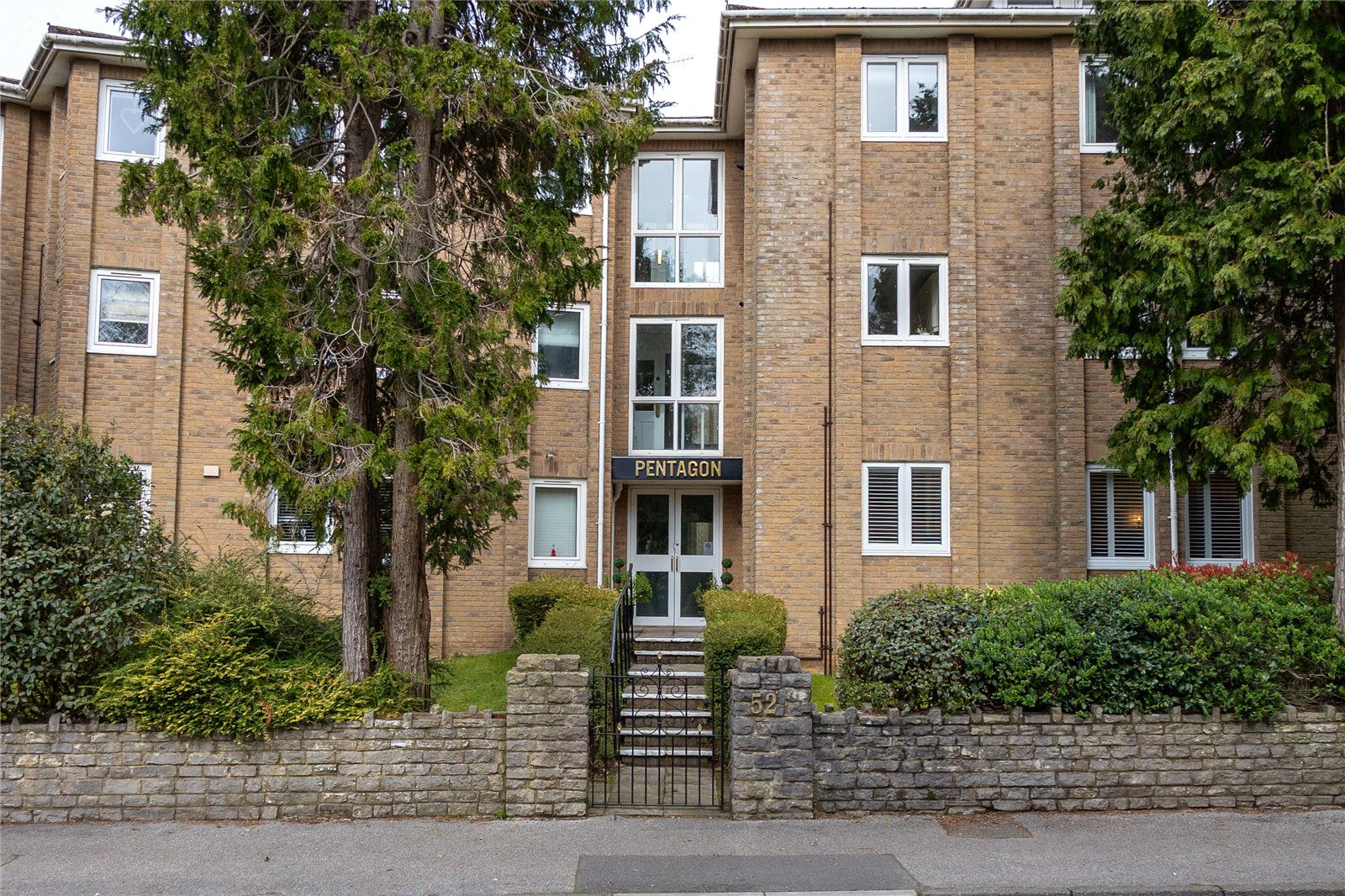 2 bed ground floor flat for sale in Haven Road, Canford Cliffs, BH13 21