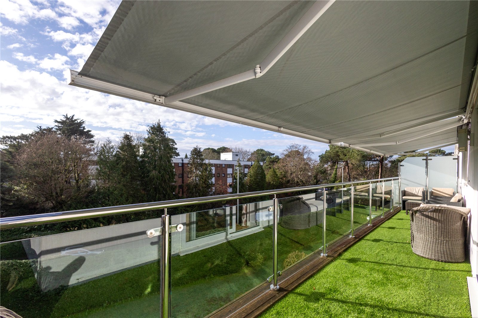 2 bed penthouse for sale in Western Road, Canford Cliffs, BH13  - Property Image 6