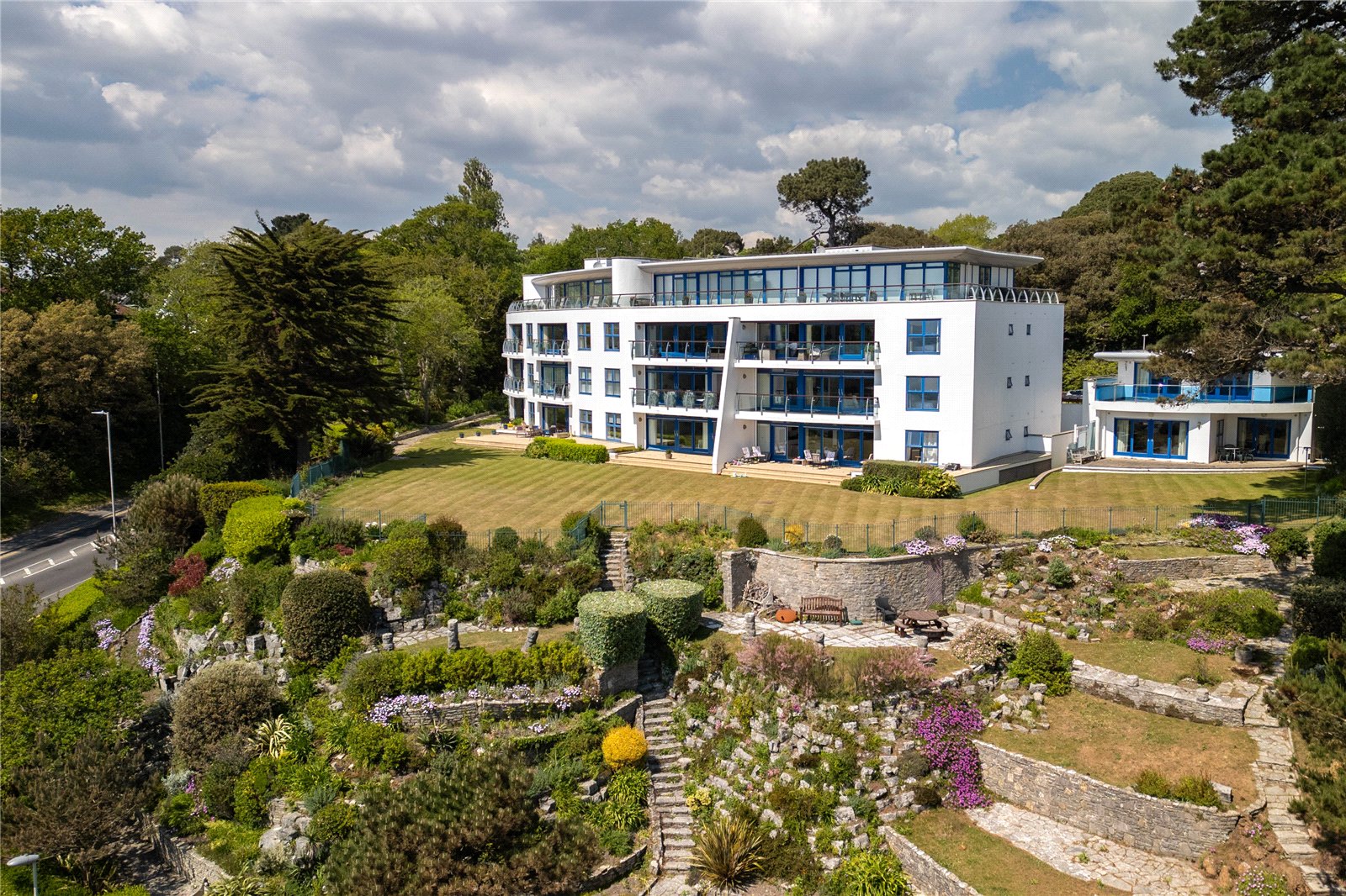 3 bed apartment for sale in Westminster Road, Branksome Chine, BH13  - Property Image 2