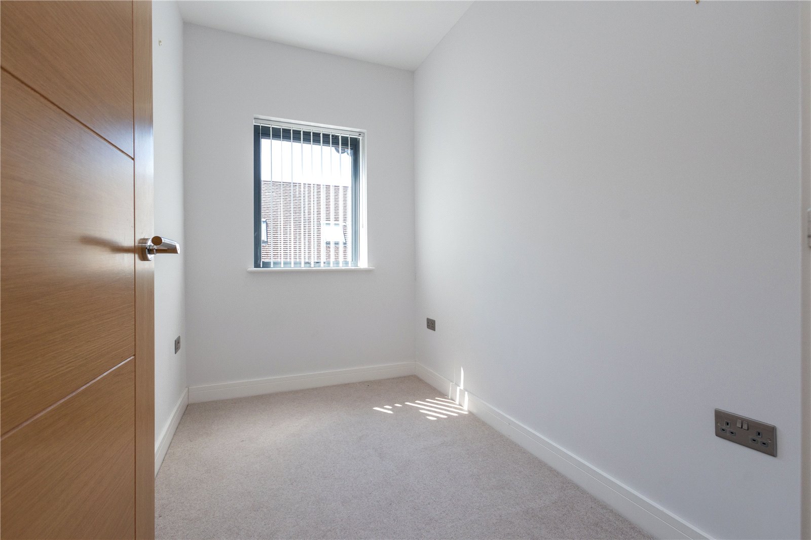 2 bed penthouse for sale in The Avenue, Branksome Park, BH13 15