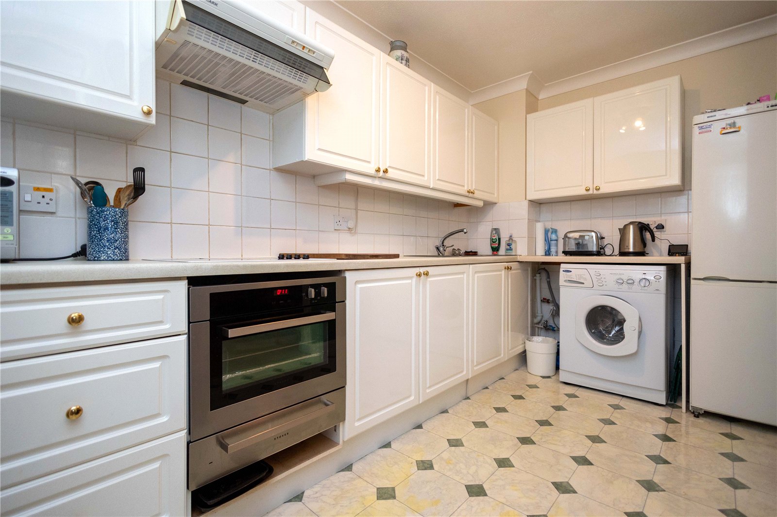 2 bed ground floor flat for sale in Hurst Hill, Lilliput, BH14 9