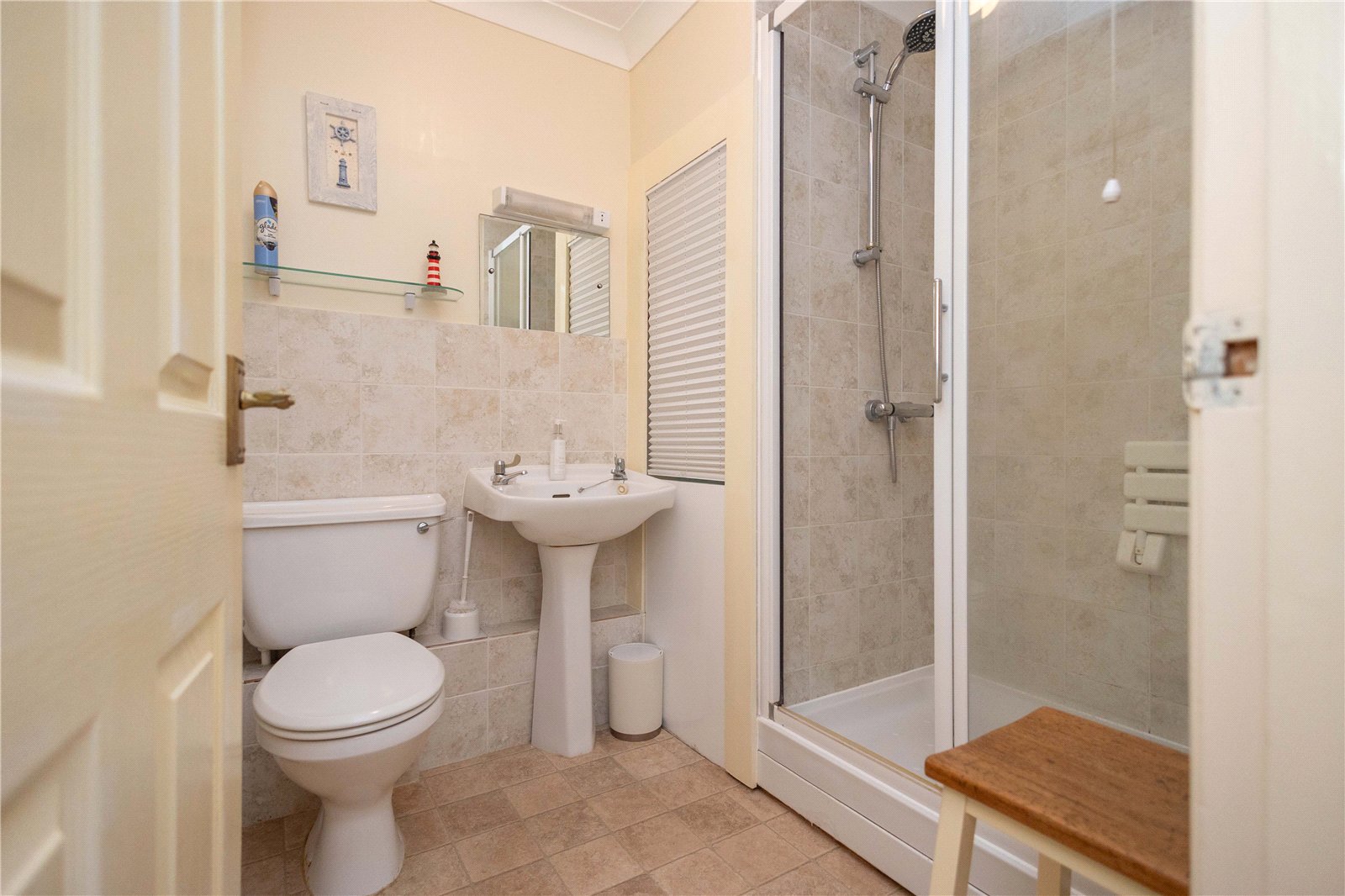 2 bed ground floor flat for sale in Hurst Hill, Lilliput, BH14  - Property Image 12