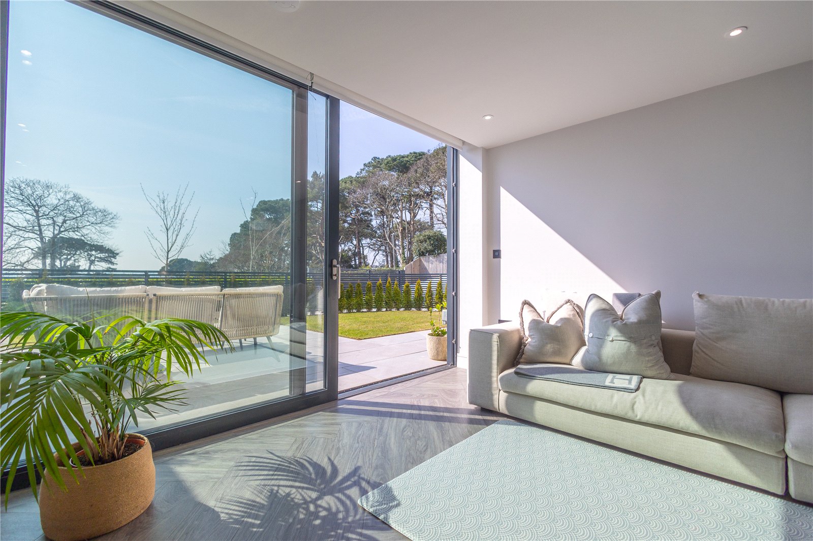 2 bed ground floor flat for sale in Chaddesley Glen, Poole, BH13 4