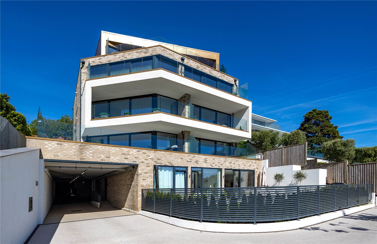 2 bed ground floor flat for sale in Chaddesley Glen, Poole, Dorset, BH13  - Property Image 1