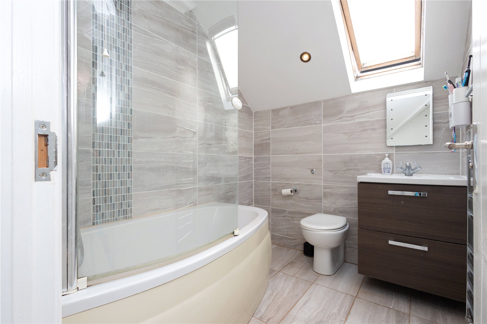 4 bed detached house for sale in Linthorpe Road, Poole, Dorset, BH15  - Property Image 16