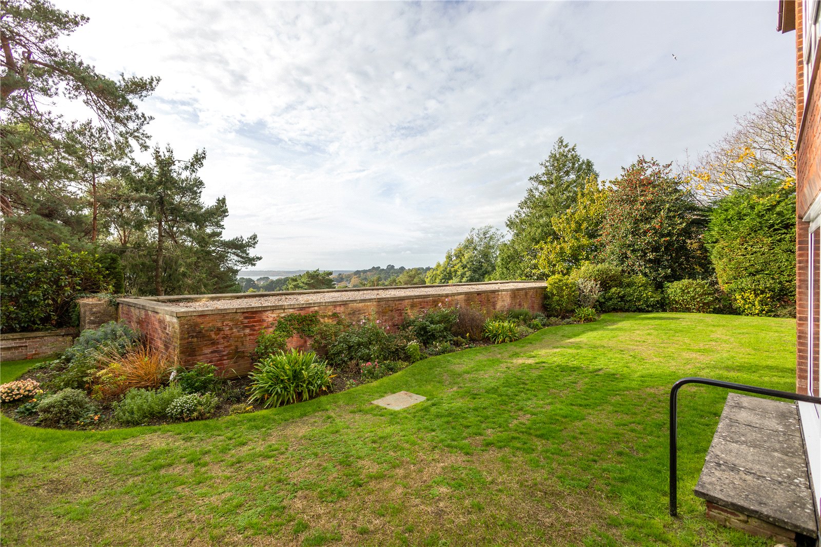 2 bed ground floor flat for sale in Canford Cliffs Road, Poole, BH13  - Property Image 6