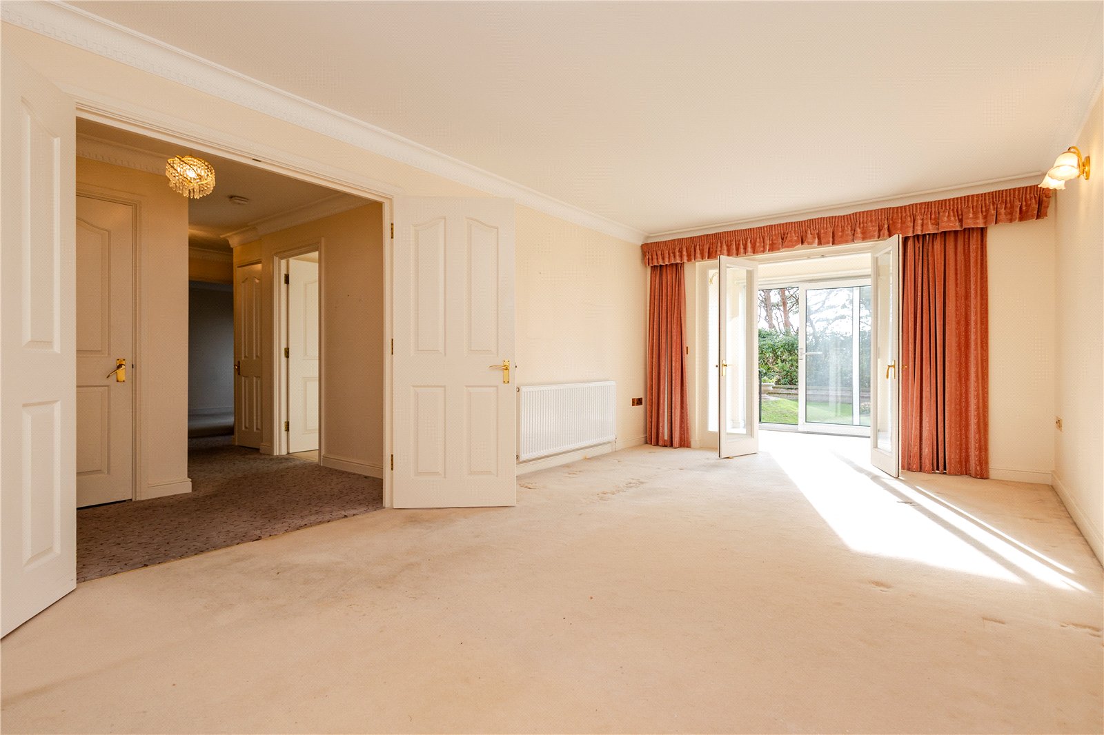 2 bed ground floor flat for sale in Canford Cliffs Road, Poole, BH13 1