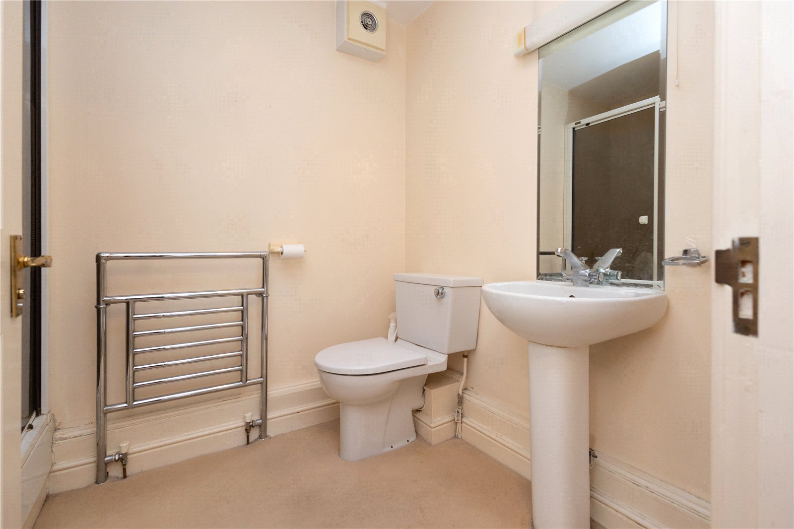 2 bed ground floor flat for sale in Canford Cliffs Road, Poole, BH13 15