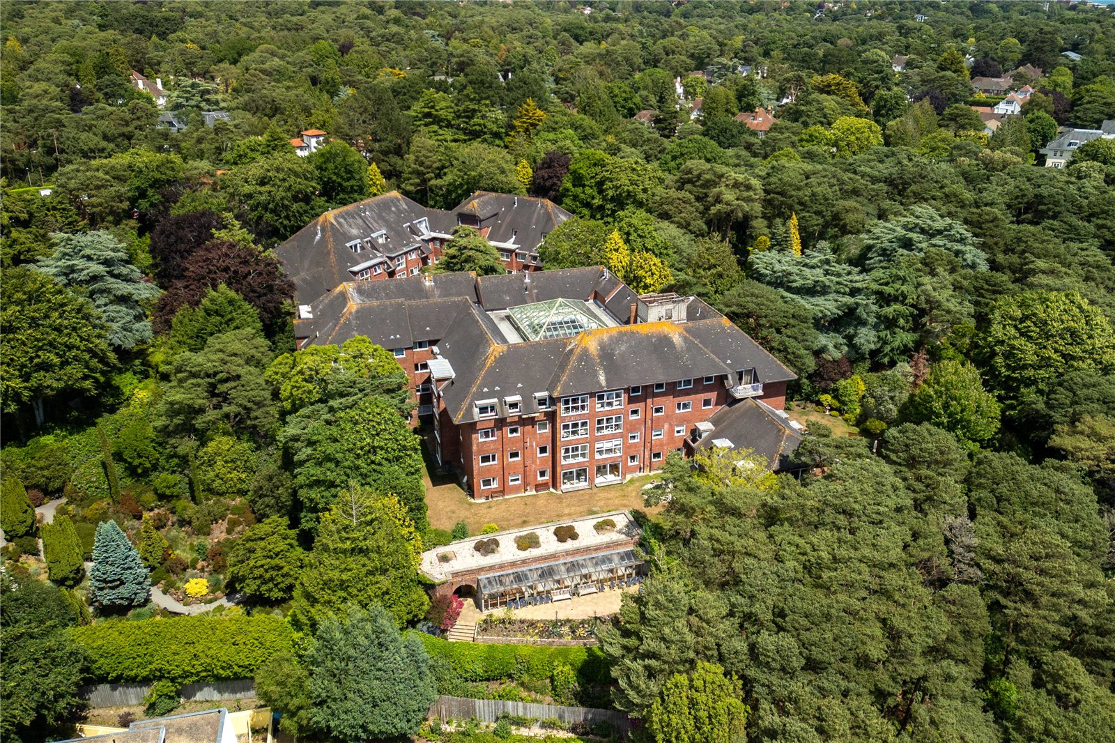 2 bed ground floor flat for sale in Canford Cliffs Road, Poole, BH13 - Property Image 1