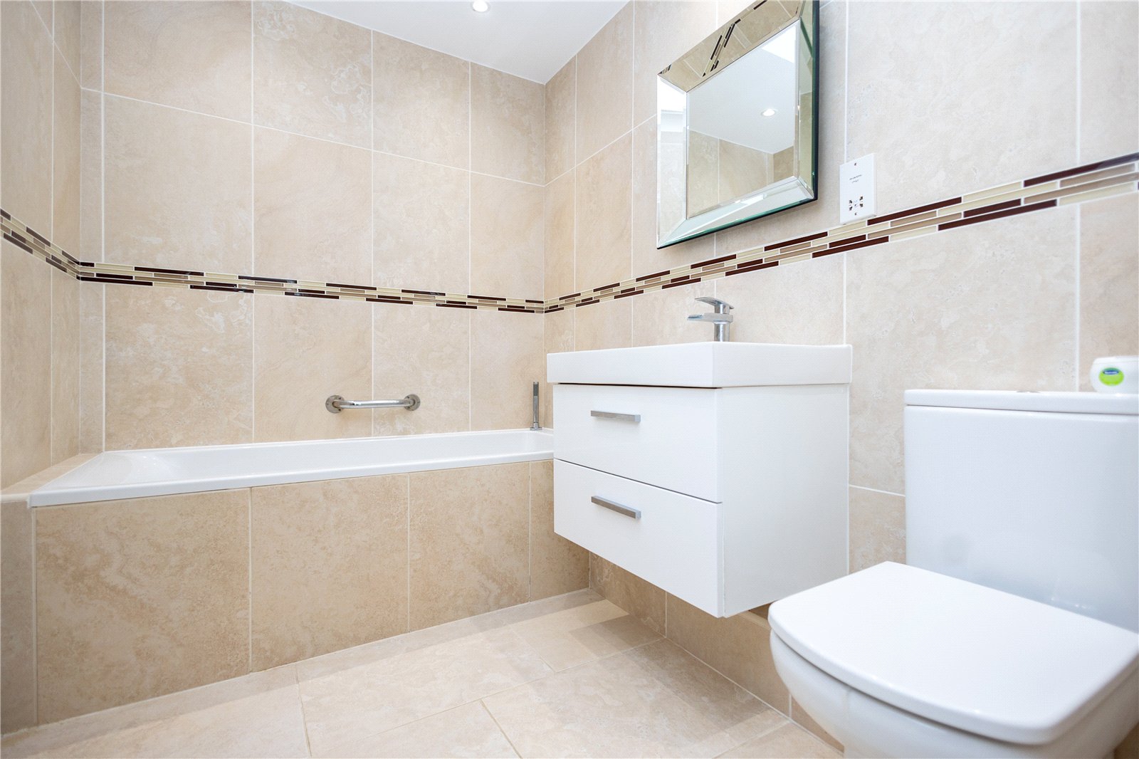 3 bed penthouse for sale in Chaddesley Glen, Canford Cliffs, BH13 22