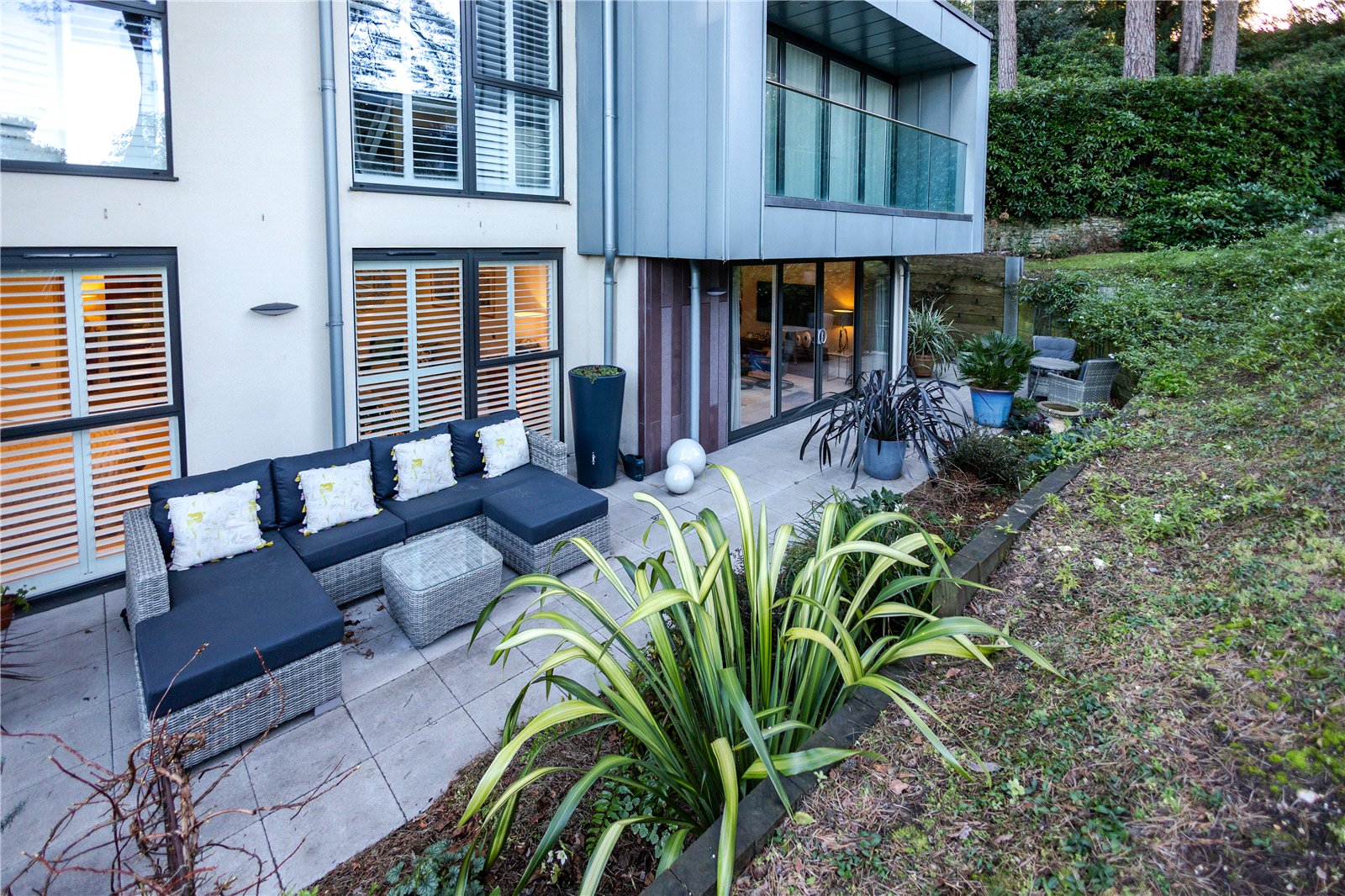 3 bed ground floor flat for sale in Lilliput Road, Poole, BH14 - Property Image 1