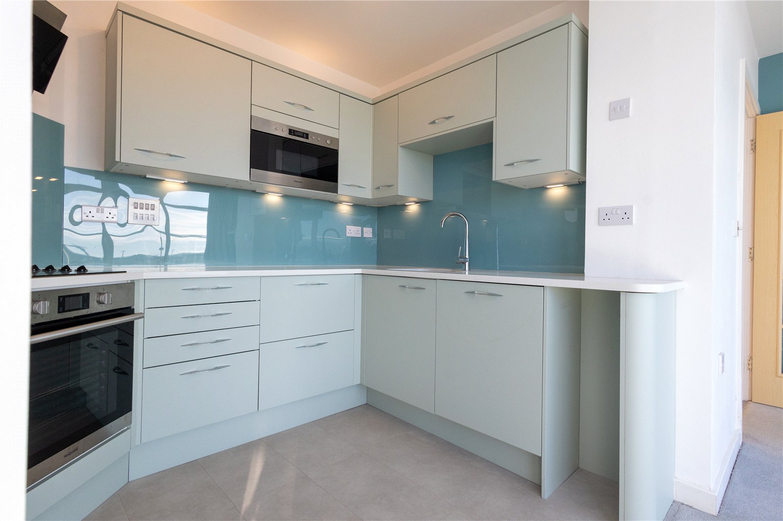 2 bed apartment for sale in Lifeboat Quay, Poole, BH15  - Property Image 8