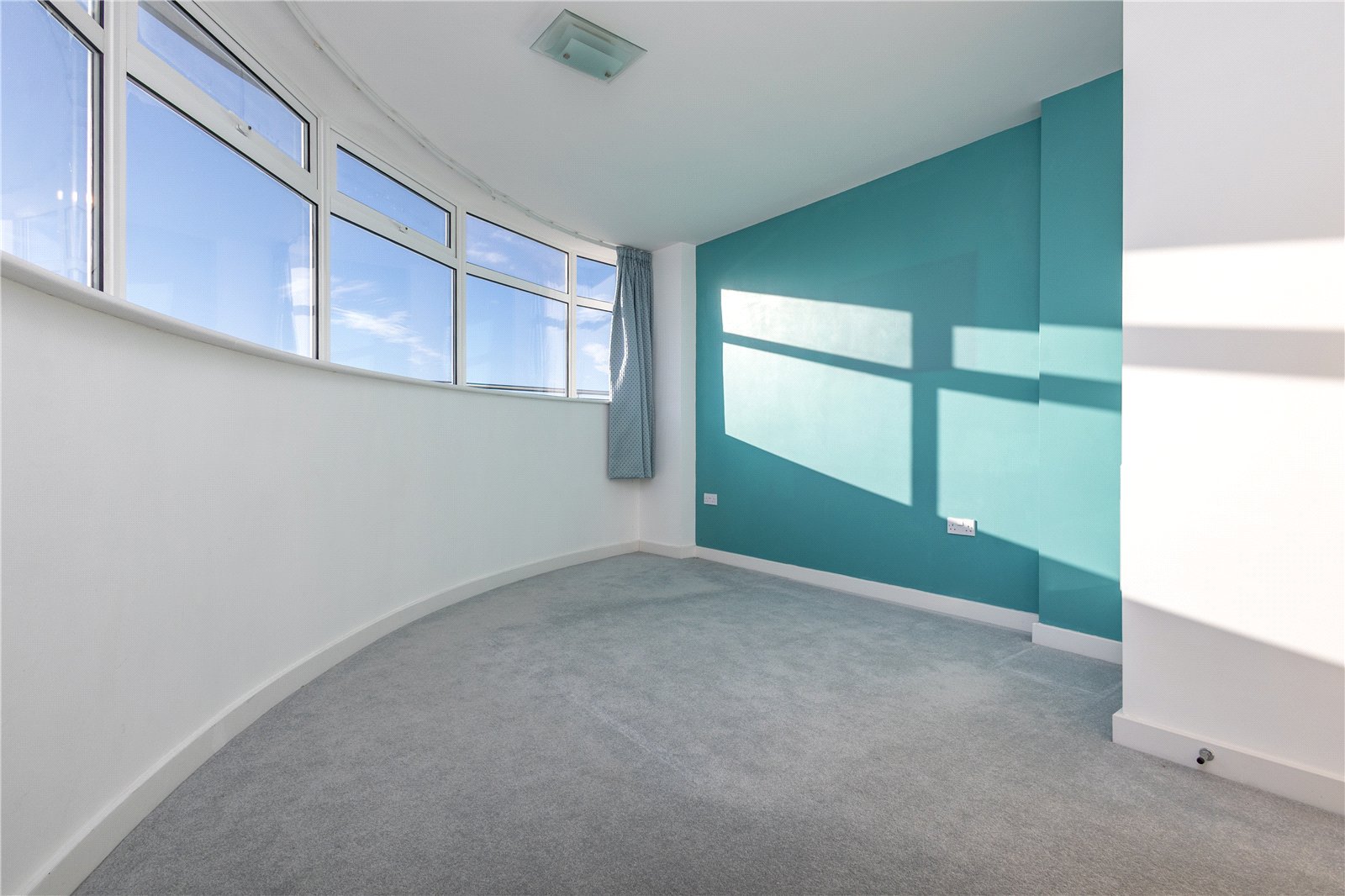 2 bed apartment for sale in Lifeboat Quay, Poole, BH15 20