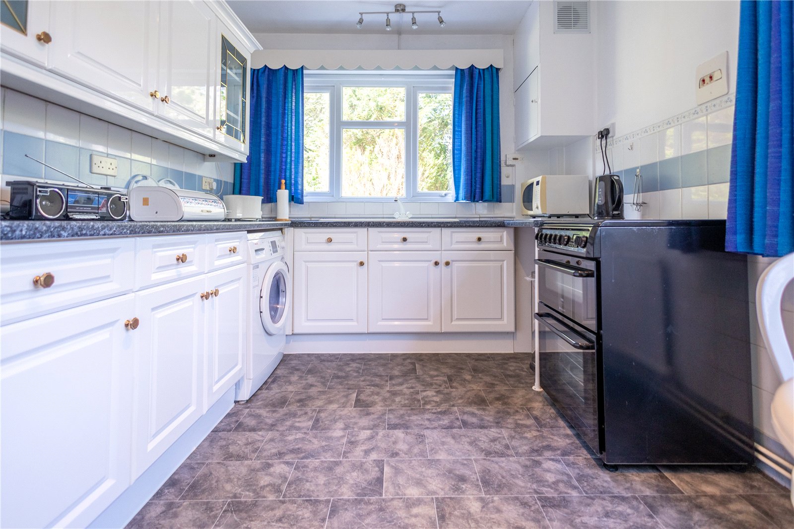 2 bed ground floor flat for sale in Beach Road, Branksome Park, BH13 9