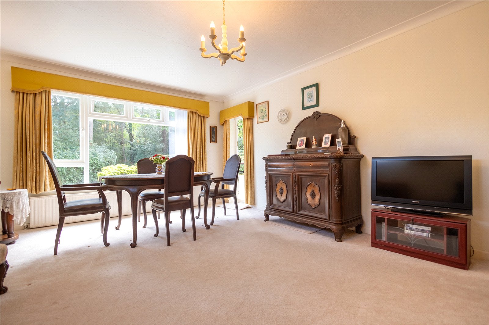 2 bed ground floor flat for sale in Beach Road, Branksome Park, BH13  - Property Image 5