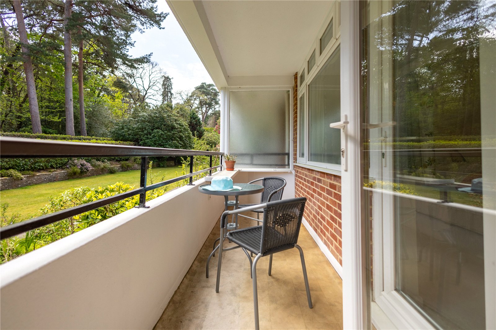 2 bed ground floor flat for sale in Beach Road, Branksome Park, BH13 1