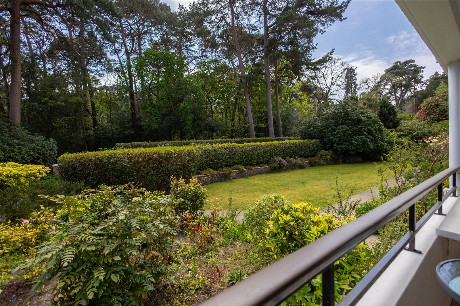 2 bed ground floor flat for sale in Beach Road, Branksome Park, BH13  - Property Image 6