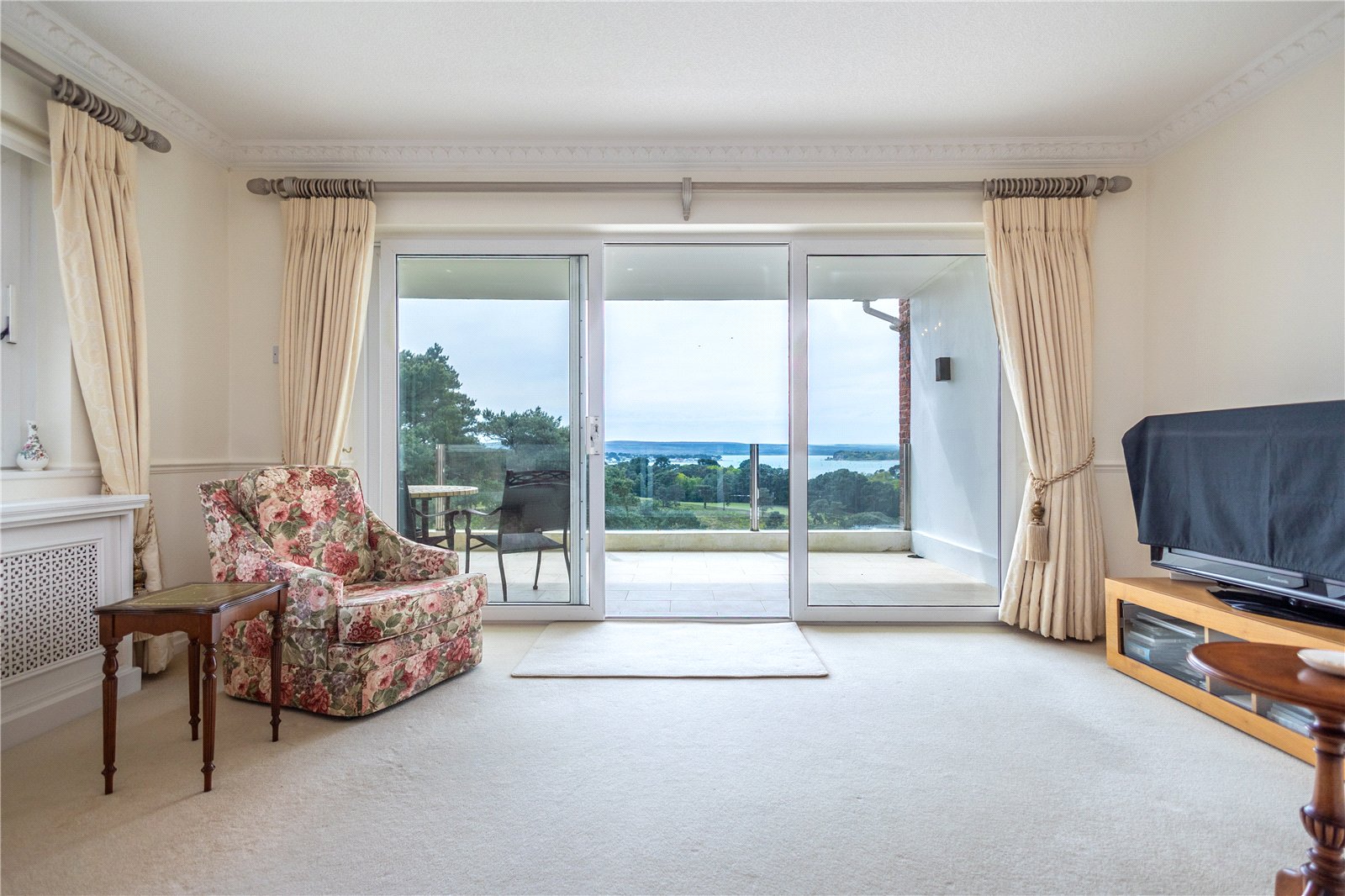 3 bed apartment for sale in Lilliput Road, Poole, BH14  - Property Image 8