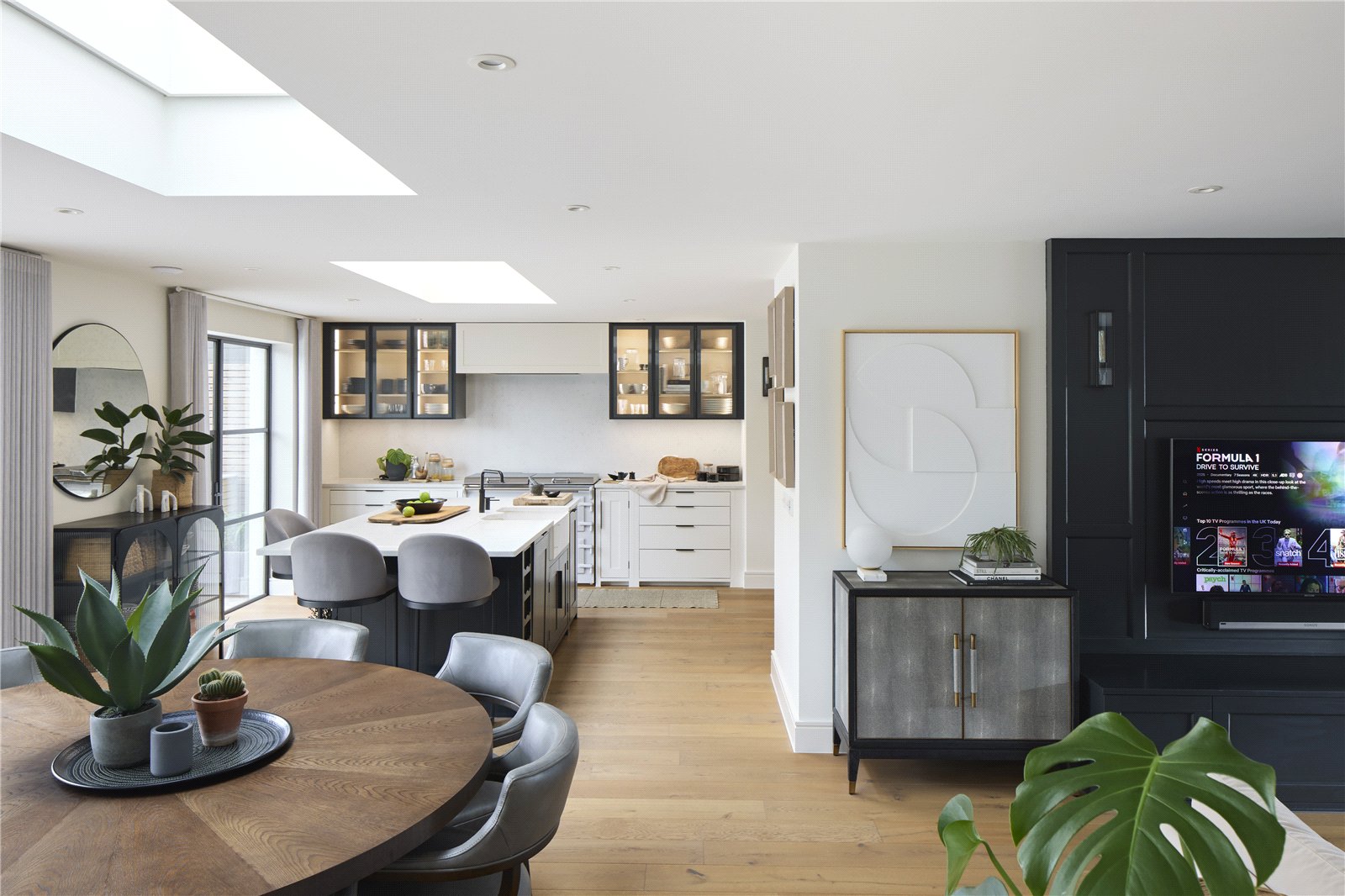 5 bed detached house for sale in Elms Avenue, Poole, BH14  - Property Image 4