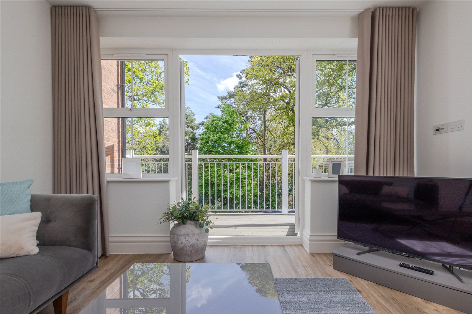 2 bed apartment for sale in Tower Road, Poole, BH13  - Property Image 7