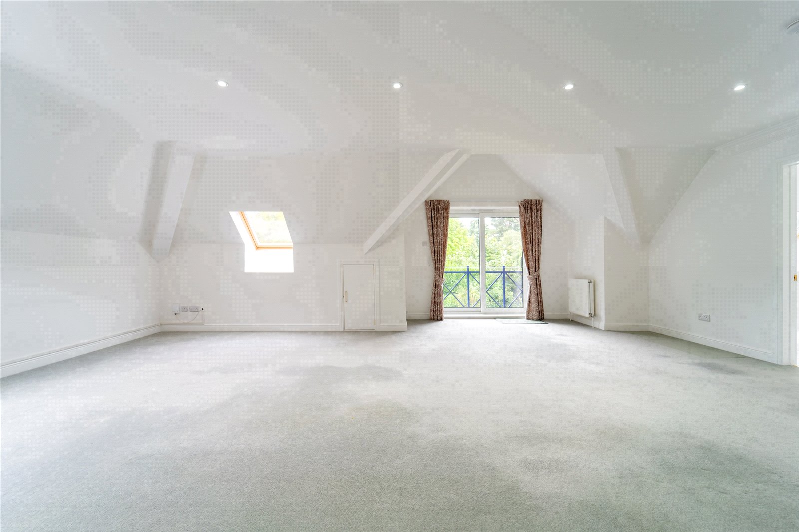3 bed penthouse for sale in West Overcliff Drive, Bournemouth, BH4 4