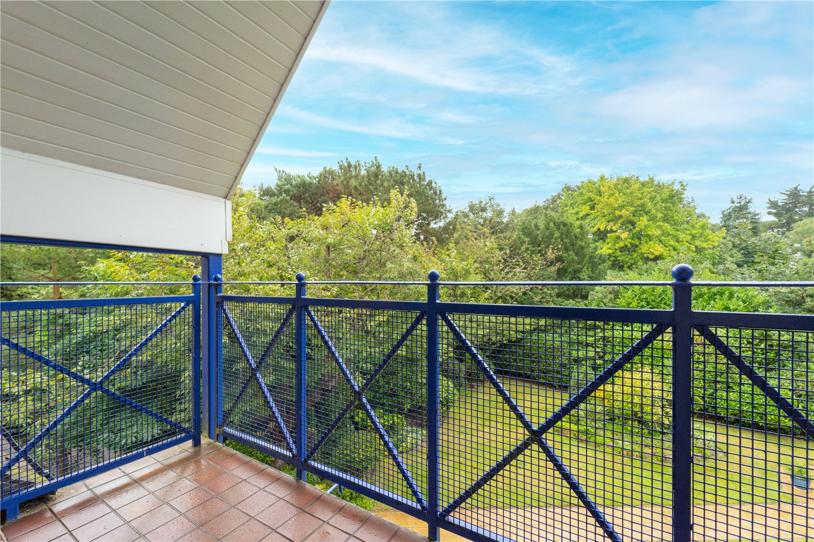 3 bed penthouse for sale in West Overcliff Drive, Bournemouth, BH4  - Property Image 2