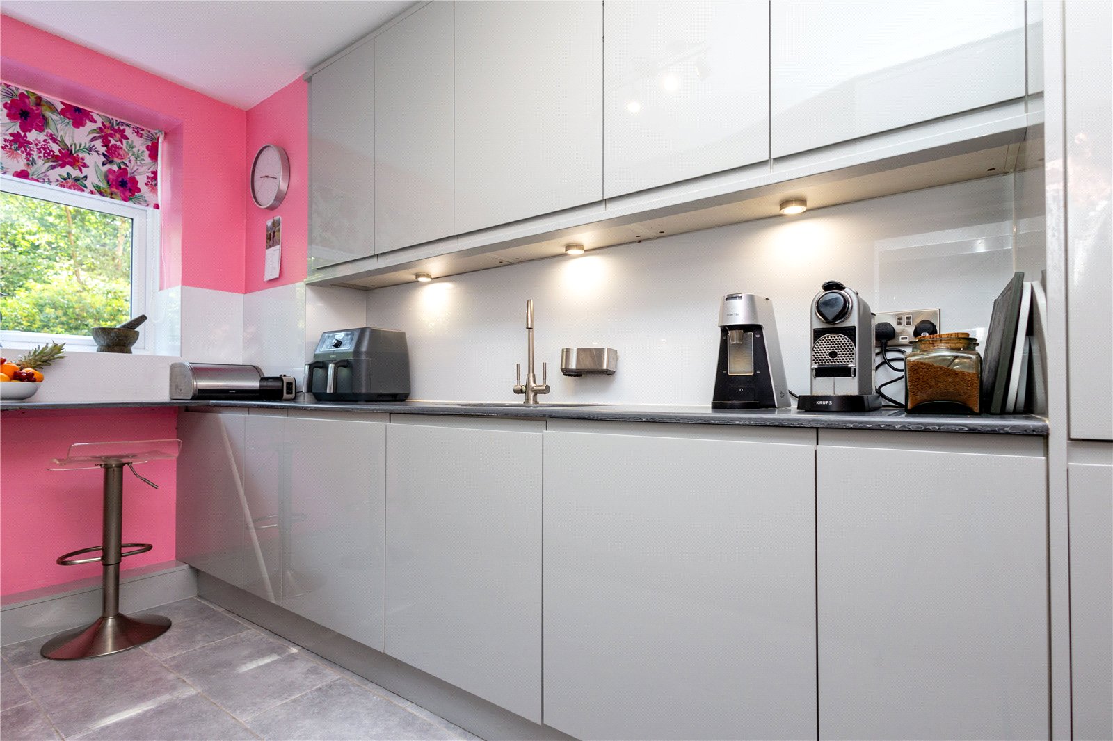3 bed ground floor flat for sale in Western Road, Canford Cliffs, Poole, Dorset, BH13  - Property Image 5