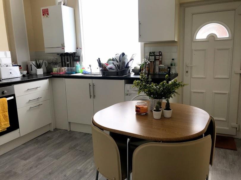 1 bed house share to rent in Briercliffe Road, Burnley  - Property Image 3