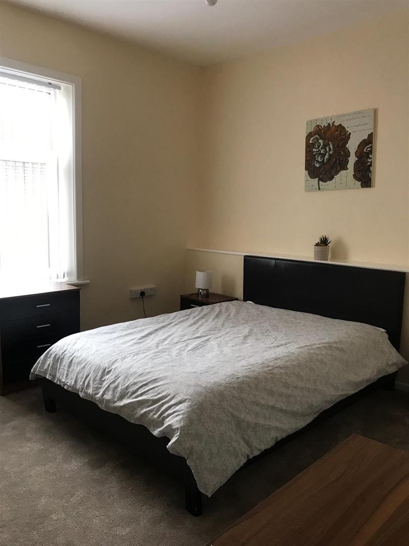 1 bed house share to rent in Briercliffe Road, Burnley, BB10
