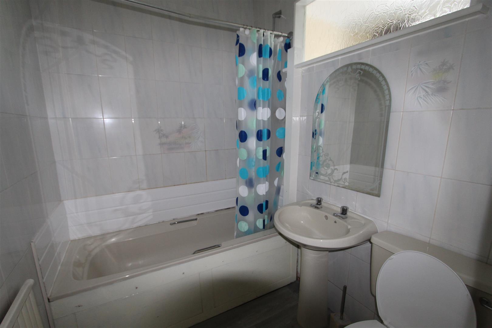 2 bed house to rent in Oak Street, Burnley  - Property Image 9